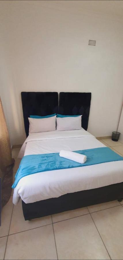 Gardenia Guesthouse เคปทาวน์ ภายนอก รูปภาพ
