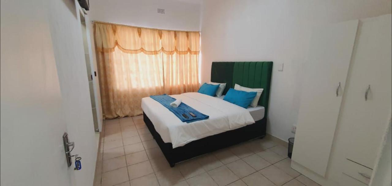 Gardenia Guesthouse เคปทาวน์ ภายนอก รูปภาพ